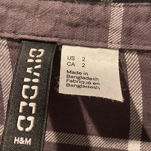H&M Divided Geometric Button-down blouse grey & white plaid size 2 - Picture 10 of 11